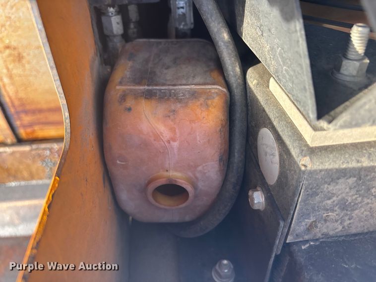 image for item FH7502 2011 Leeboy 8500 B paver