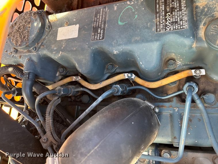 image for item FH7502 2011 Leeboy 8500 B paver