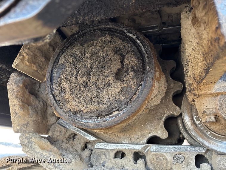 image for item FH7502 2011 Leeboy 8500 B paver