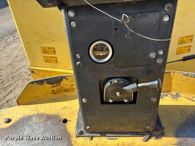 image for item FH7503 2006 Dynapac CC122 double drum vibratory roller