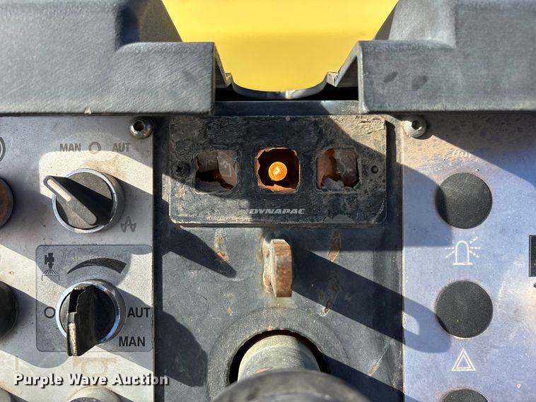 image for item FH7503 2006 Dynapac CC122 double drum vibratory roller