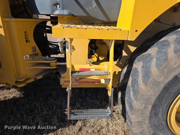 image for item FI0775 2015 John Deere 544K high lift wheel loader