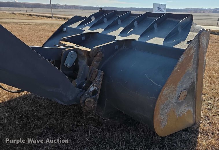 image for item FI0775 2015 John Deere 544K high lift wheel loader