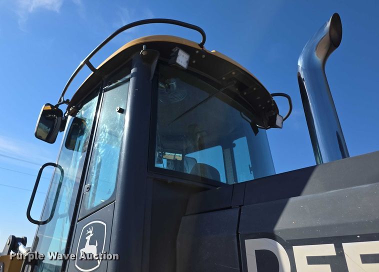 image for item FI0775 2015 John Deere 544K high lift wheel loader