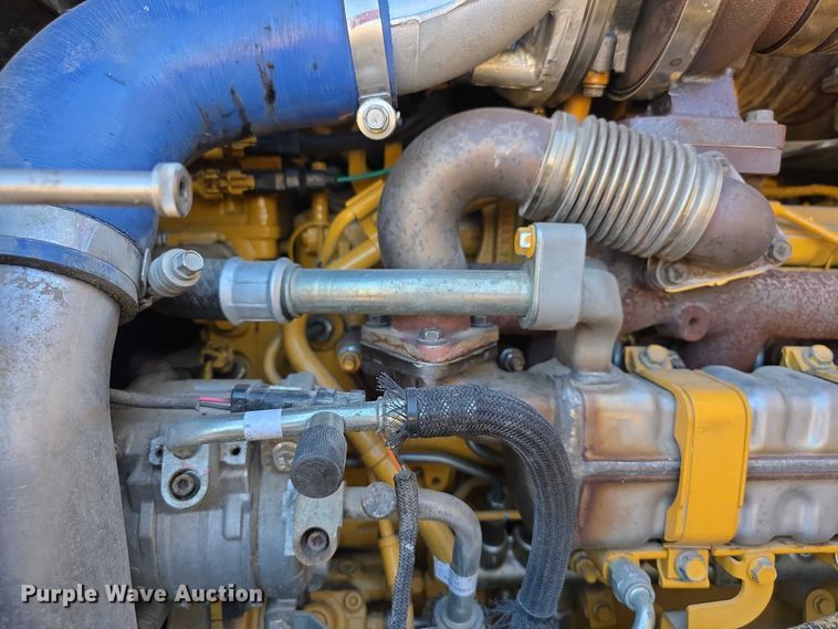 image for item FI0775 2015 John Deere 544K high lift wheel loader