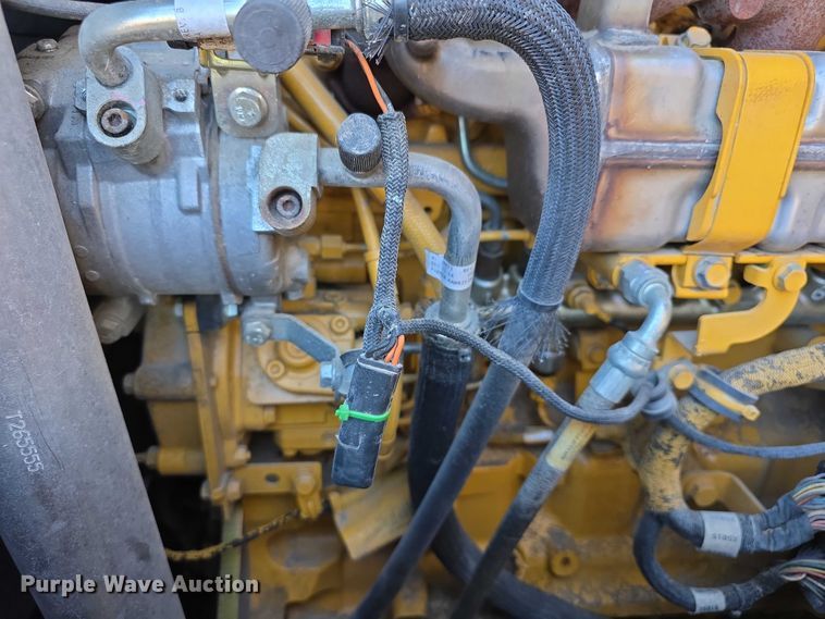 image for item FI0775 2015 John Deere 544K high lift wheel loader