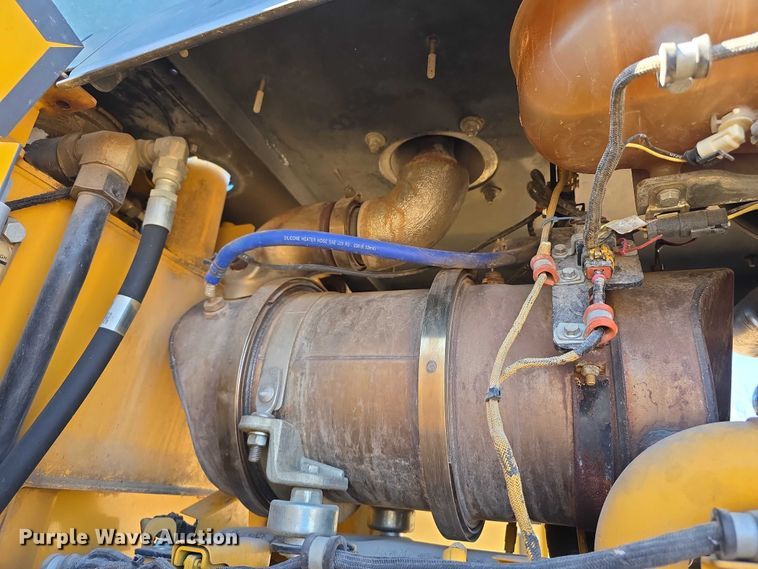 image for item FI0775 2015 John Deere 544K high lift wheel loader