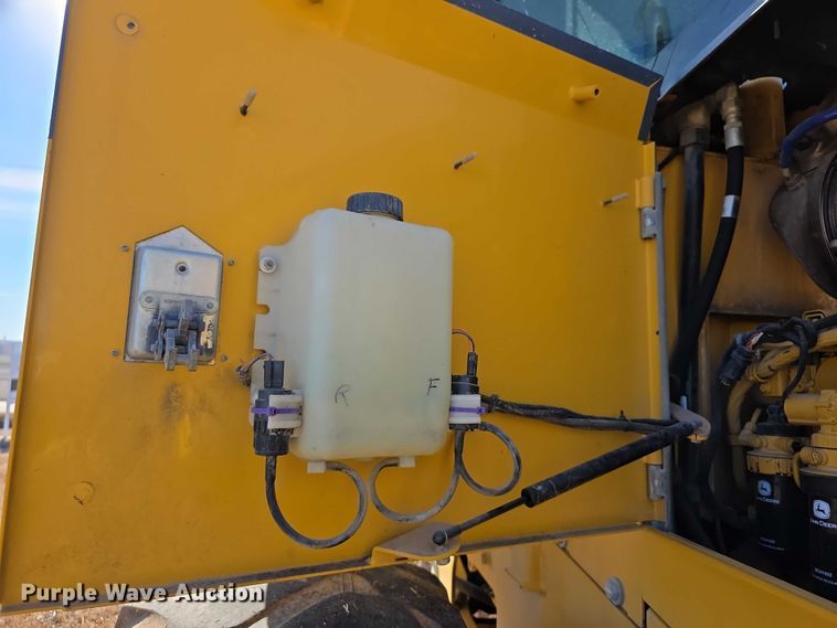 image for item FI0775 2015 John Deere 544K high lift wheel loader