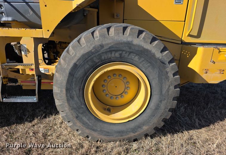 image for item FI0775 2015 John Deere 544K high lift wheel loader