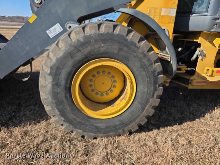 image for item FI0775 2015 John Deere 544K high lift wheel loader