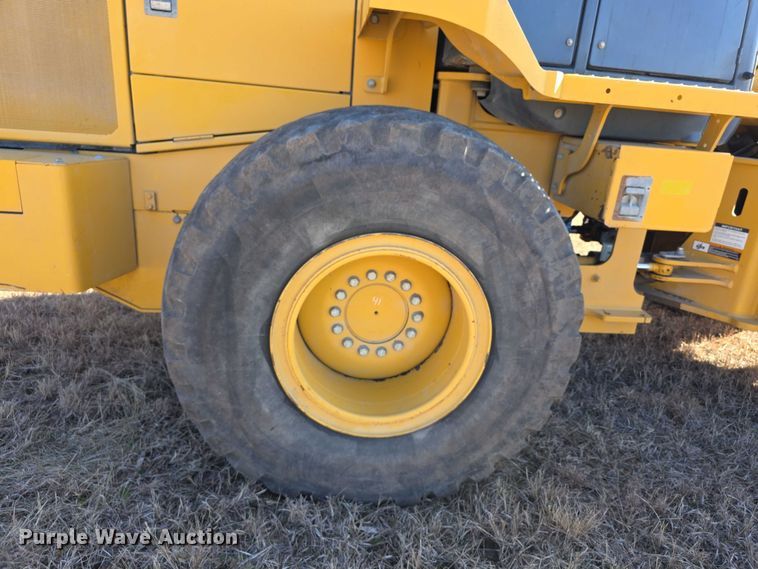 image for item FI0775 2015 John Deere 544K high lift wheel loader
