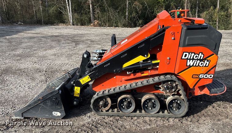 image for item FI1647 2023 Ditch Witch SK600 compact utility loader