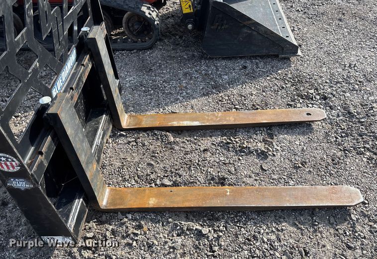 image for item FI1647 2023 Ditch Witch SK600 compact utility loader