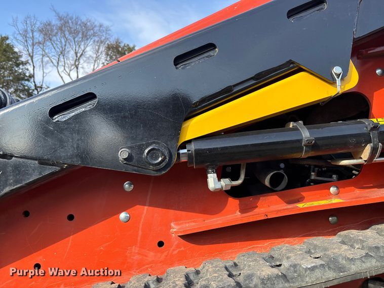 image for item FI1647 2023 Ditch Witch SK600 compact utility loader