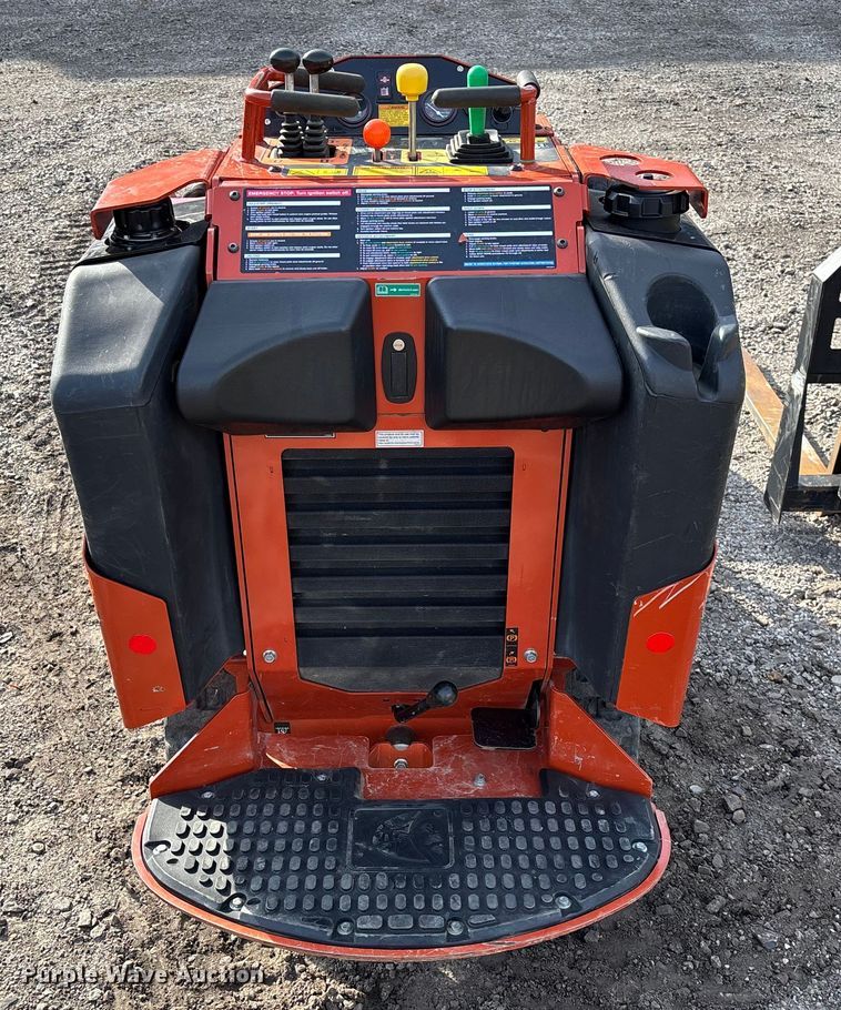 image for item FI1647 2023 Ditch Witch SK600 compact utility loader