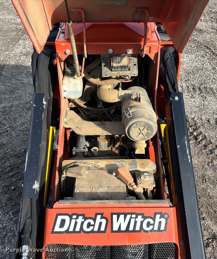 image for item FI1647 2023 Ditch Witch SK600 compact utility loader