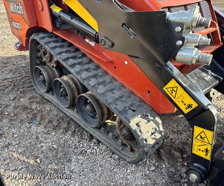 image for item FI1647 2023 Ditch Witch SK600 compact utility loader