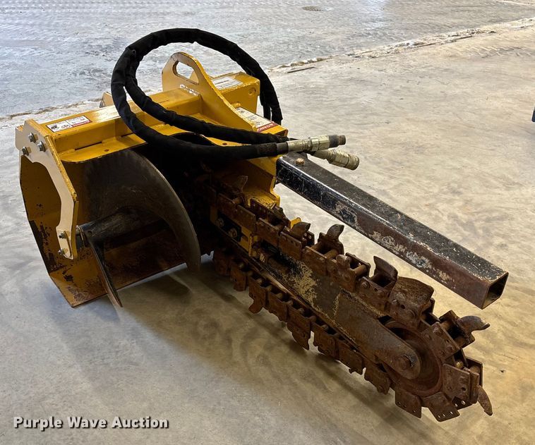 image for item FI1649 2023 Vermeer STR48 compact utility loader trencher