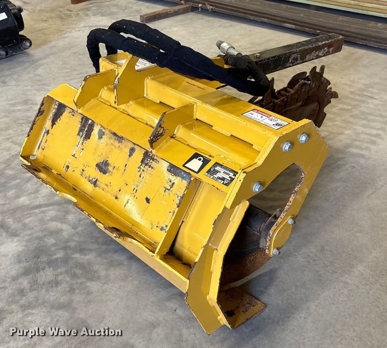 image for item FI1649 2023 Vermeer STR48 compact utility loader trencher