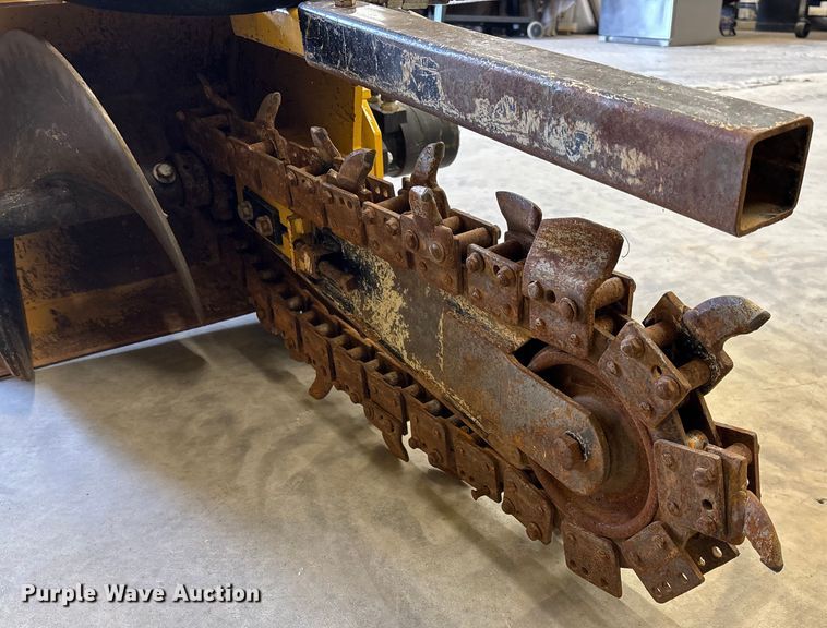 image for item FI1649 2023 Vermeer STR48 compact utility loader trencher