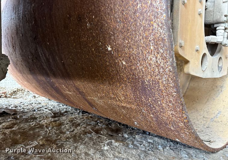 image for item FK1134 Dynapac CC422HF double drum vibratory roller