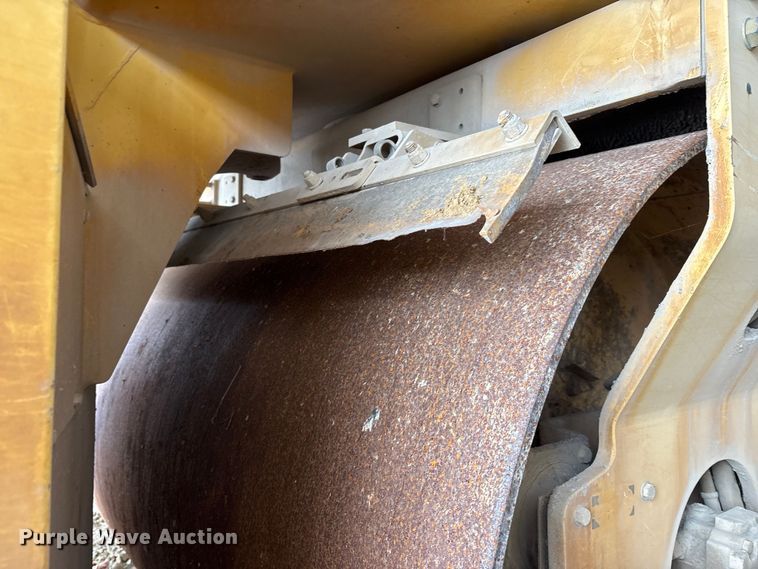 image for item FK1134 Dynapac CC422HF double drum vibratory roller