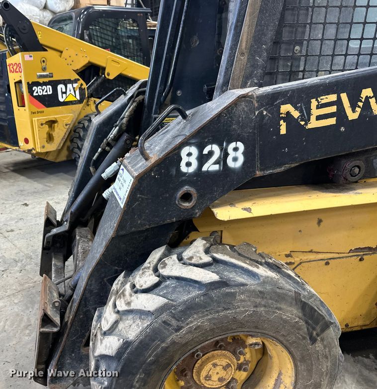 image for item FK1516 1995 New Holland LX885 skid steer loader