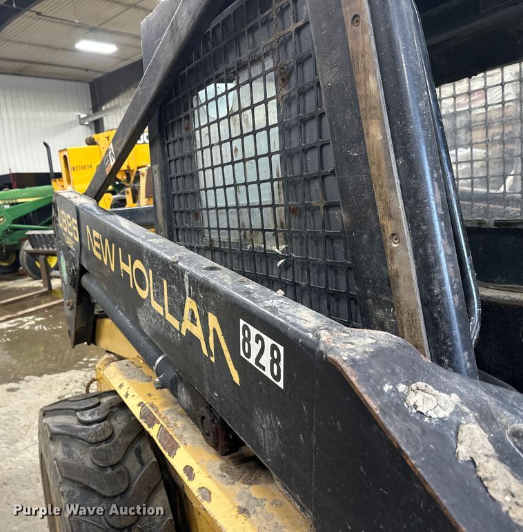 image for item FK1516 1995 New Holland LX885 skid steer loader