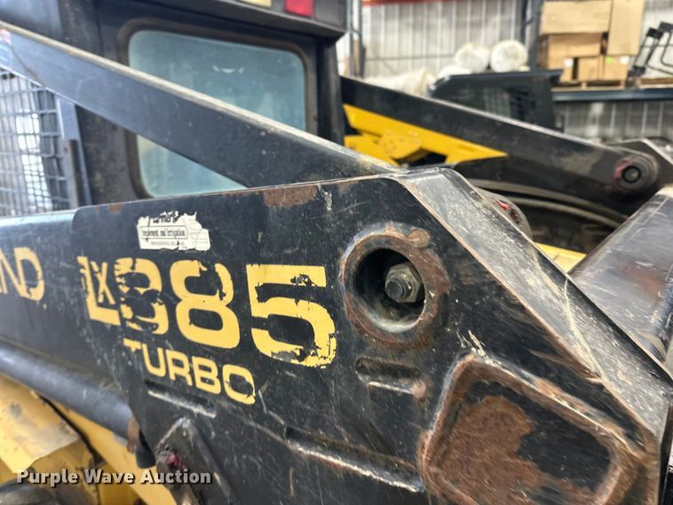 image for item FK1516 1995 New Holland LX885 skid steer loader
