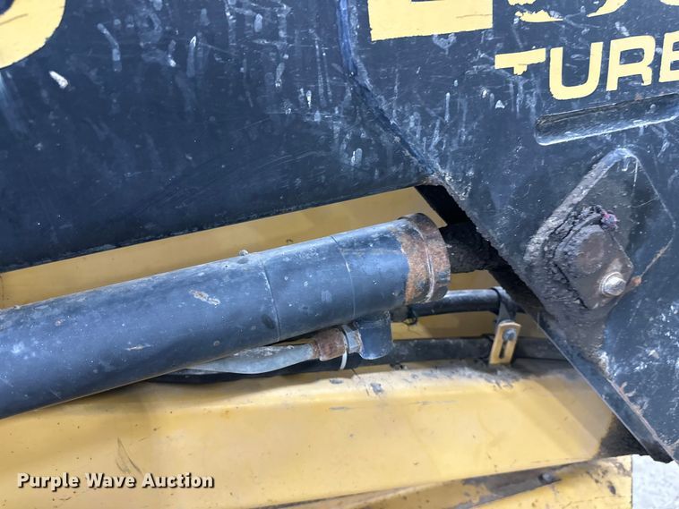 image for item FK1516 1995 New Holland LX885 skid steer loader