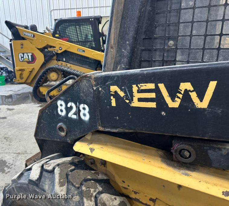 image for item FK1516 1995 New Holland LX885 skid steer loader
