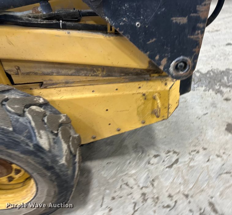 image for item FK1516 1995 New Holland LX885 skid steer loader