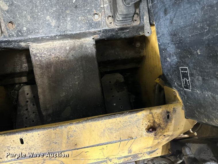 image for item FK1516 1995 New Holland LX885 skid steer loader