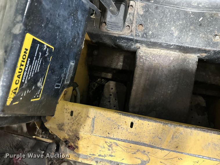 image for item FK1516 1995 New Holland LX885 skid steer loader