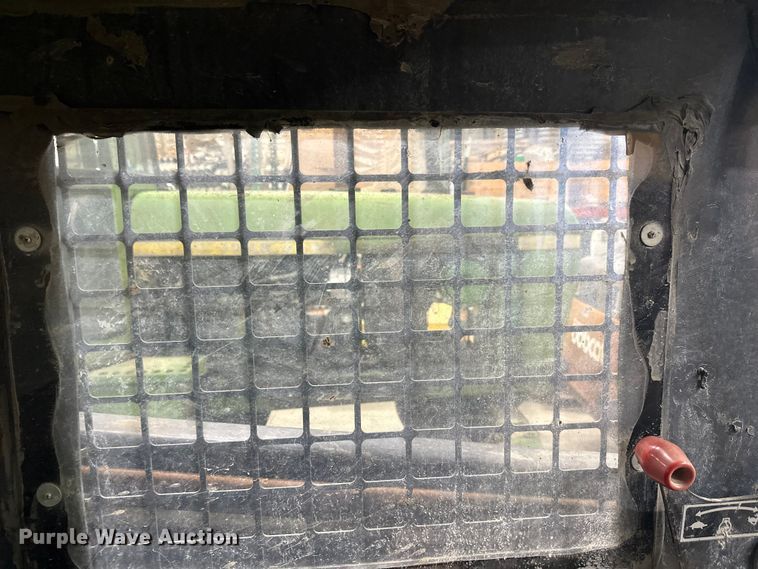 image for item FK1516 1995 New Holland LX885 skid steer loader