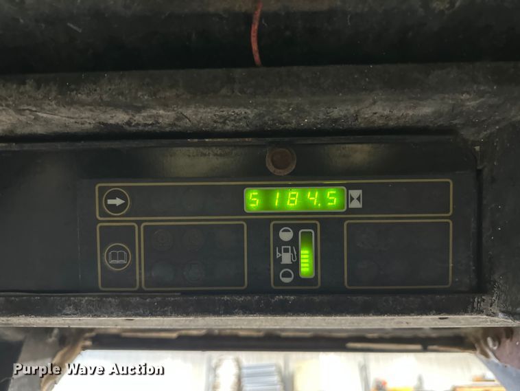 image for item FK1516 1995 New Holland LX885 skid steer loader