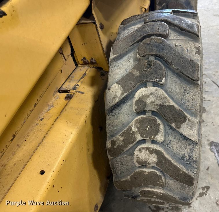 image for item FK1516 1995 New Holland LX885 skid steer loader