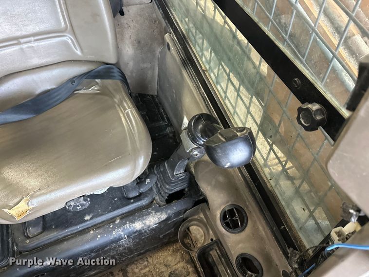 image for item FK1517 2014 Case SR220 skid steer loader