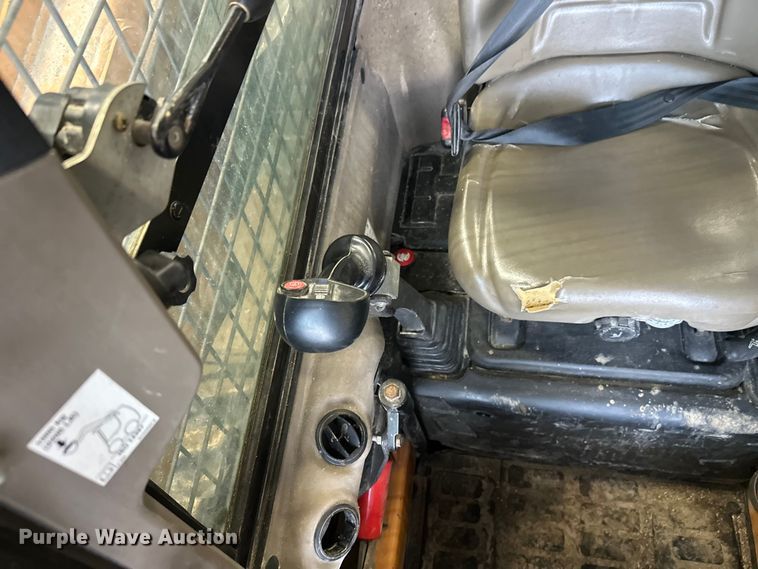 image for item FK1517 2014 Case SR220 skid steer loader