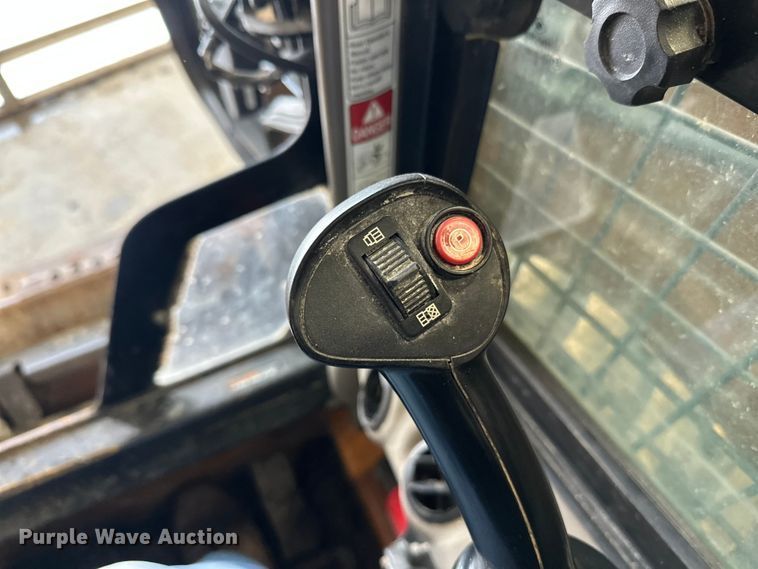 image for item FK1517 2014 Case SR220 skid steer loader