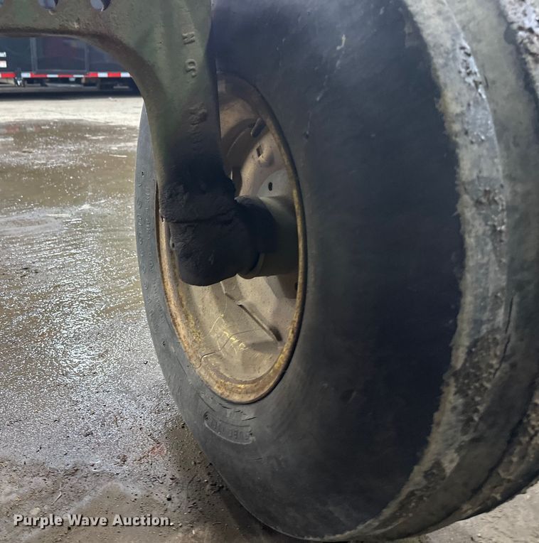 image for item FK1519 1973 John Deere 4230 tractor