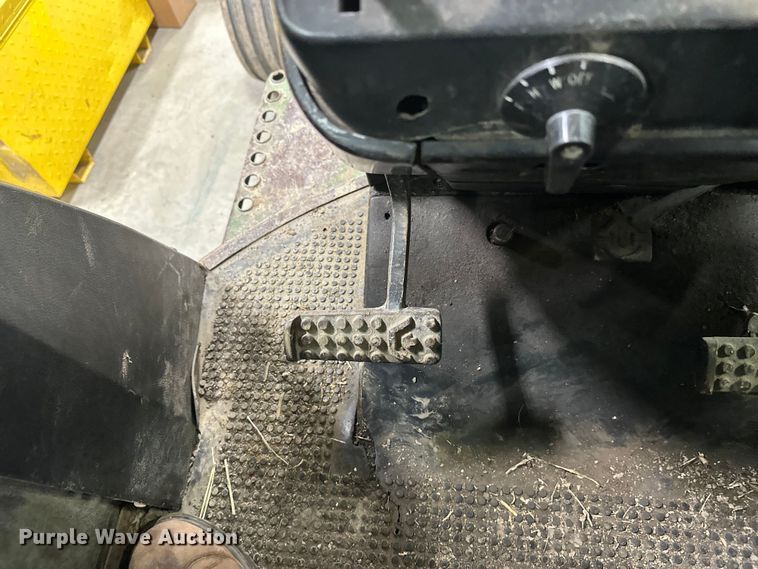 image for item FK1519 1973 John Deere 4230 tractor