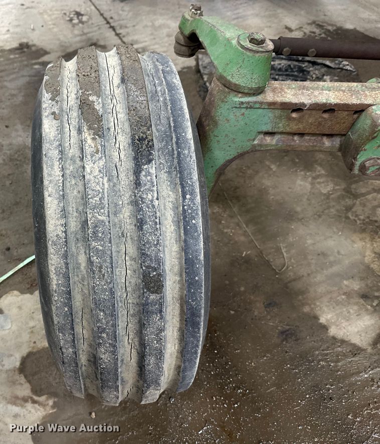 image for item FK1519 1973 John Deere 4230 tractor