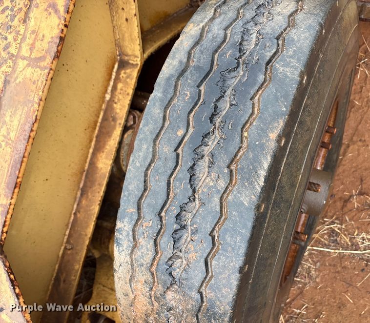 image for item FK2541 1979 Load king lowboy equipment trailer