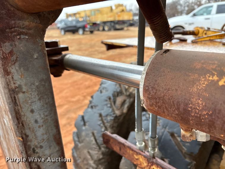 image for item FK2542 Caterpillar 300 forklift