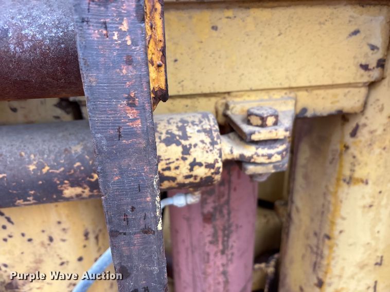 image for item FK2542 Caterpillar 300 forklift