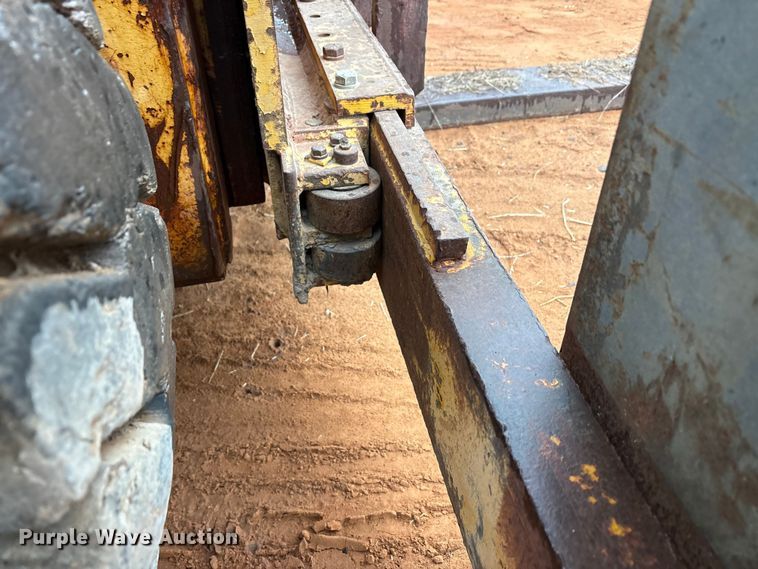 image for item FK2542 Caterpillar 300 forklift