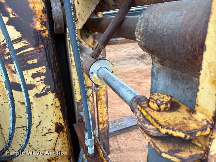 image for item FK2542 Caterpillar 300 forklift