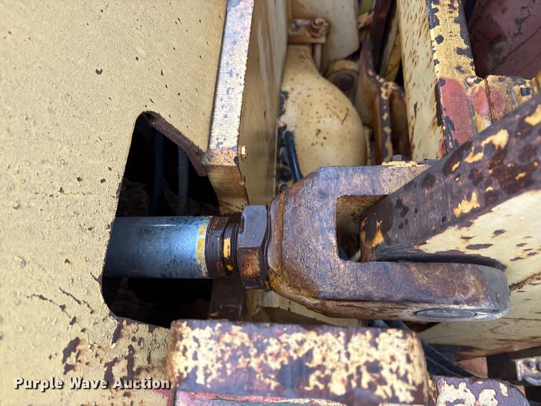 image for item FK2542 Caterpillar 300 forklift