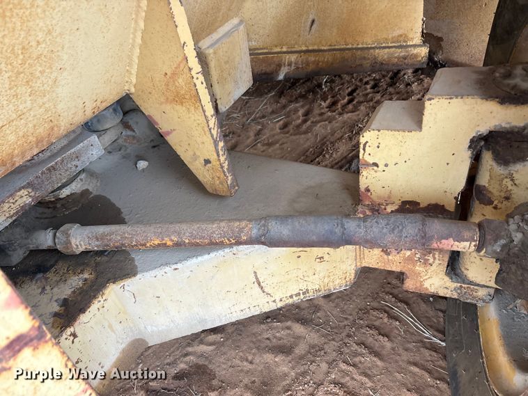 image for item FK2542 Caterpillar 300 forklift